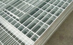 如何正确安装烟台压焊钢格板排水板